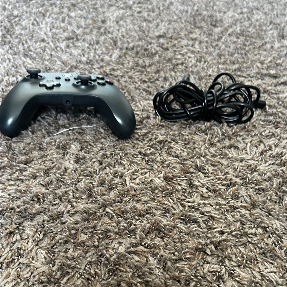 Ergonomic Black Wireless Gaming Controller